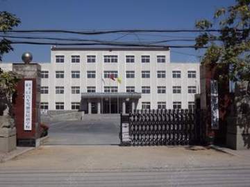越冠驾校