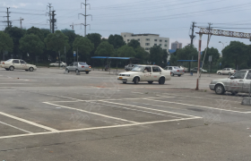 岳阳洛王驾校