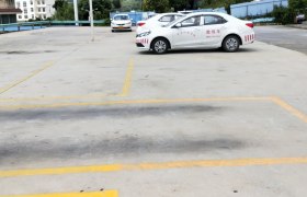 黔南布依族苗族自治州阳光驾校