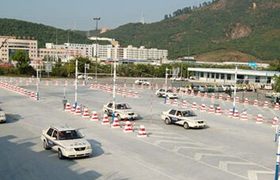 佛山新业驾校