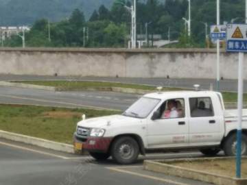 江沣驾校