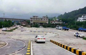 雅安雨城驾校