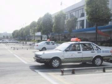 东顺驾校