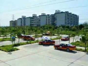 天御驾校