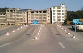 宜春鸿通驾校
