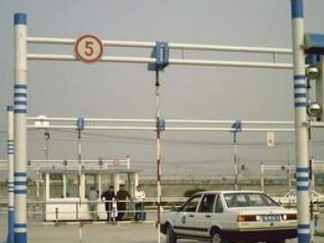 泰安驾校