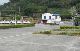 大理白族自治州光辉驾校