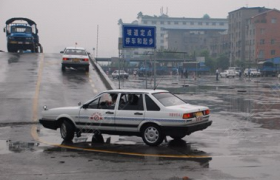 成都胜威驾校