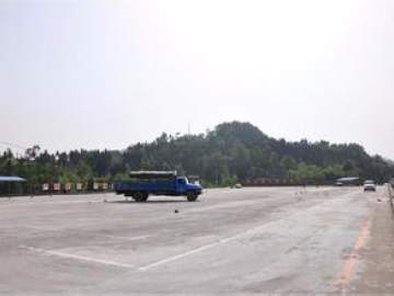 巴运五原驾校