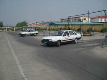 东益驾校