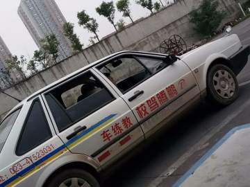 鹏滕驾校