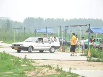 鑫威龙驾校