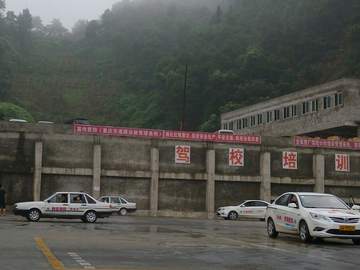 利安驾校
