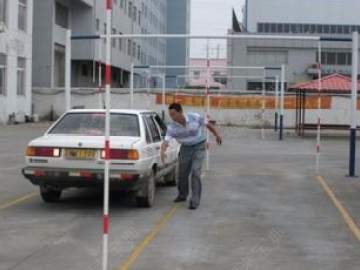 龙城驾校