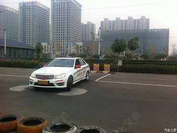 奔驰驾校