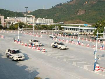 民兴驾校