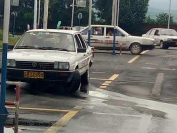 玲珑驾校