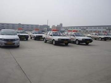 鸿福驾校