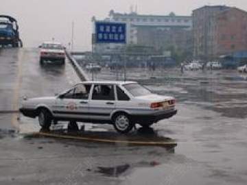 胜利驾校