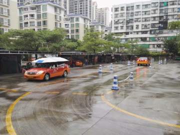 明宏驾校